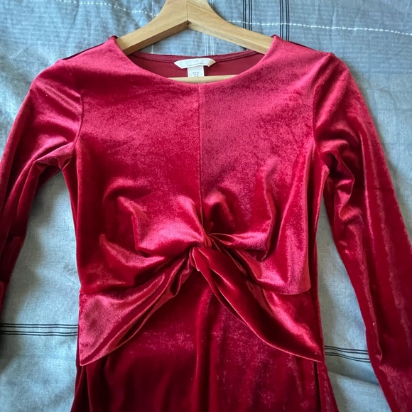 Red Dress! - Picture 4 of 5